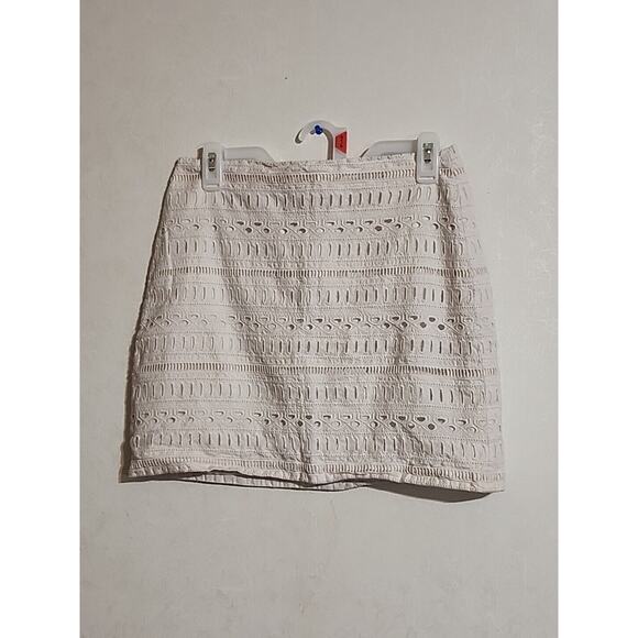 Gap Lined Eyelet Mini Skirt Optic White sz 02 Embroidered 100% Cotton Zipper - Picture 1 of 5